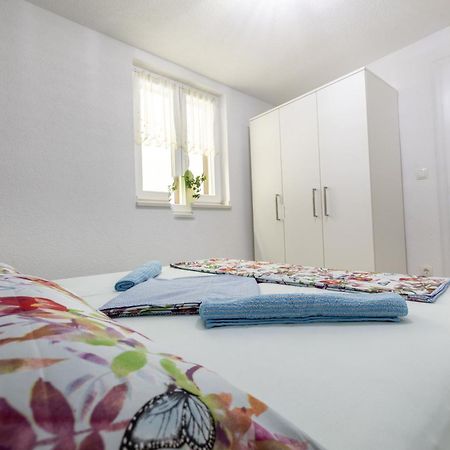 Apartmani Soldan Макарска Экстерьер фото