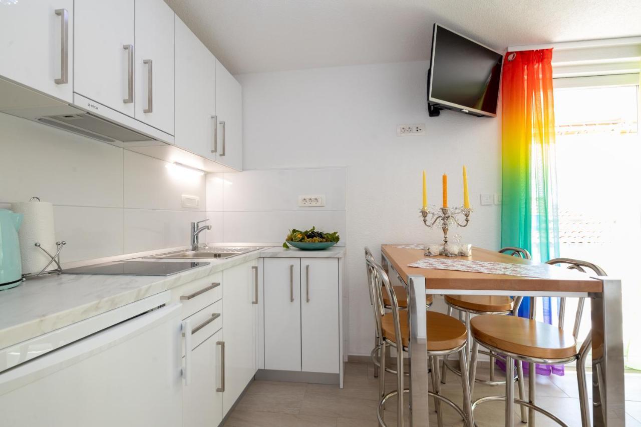 Apartmani Soldan Макарска Экстерьер фото