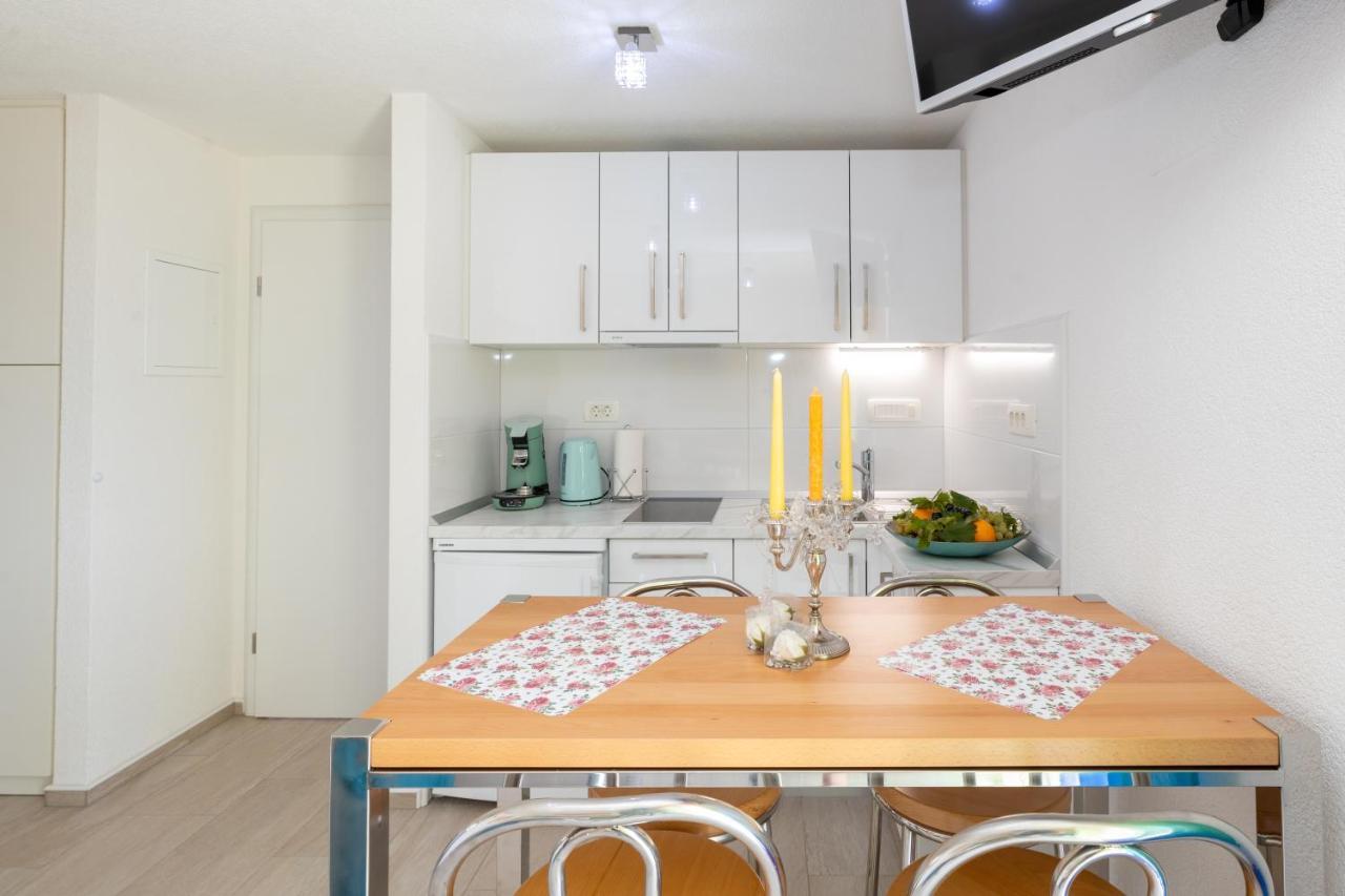 Apartmani Soldan Макарска Экстерьер фото