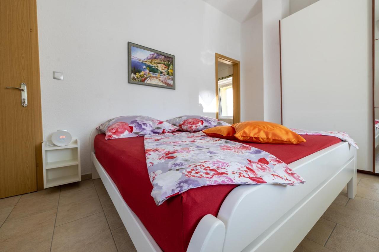 Apartmani Soldan Макарска Экстерьер фото