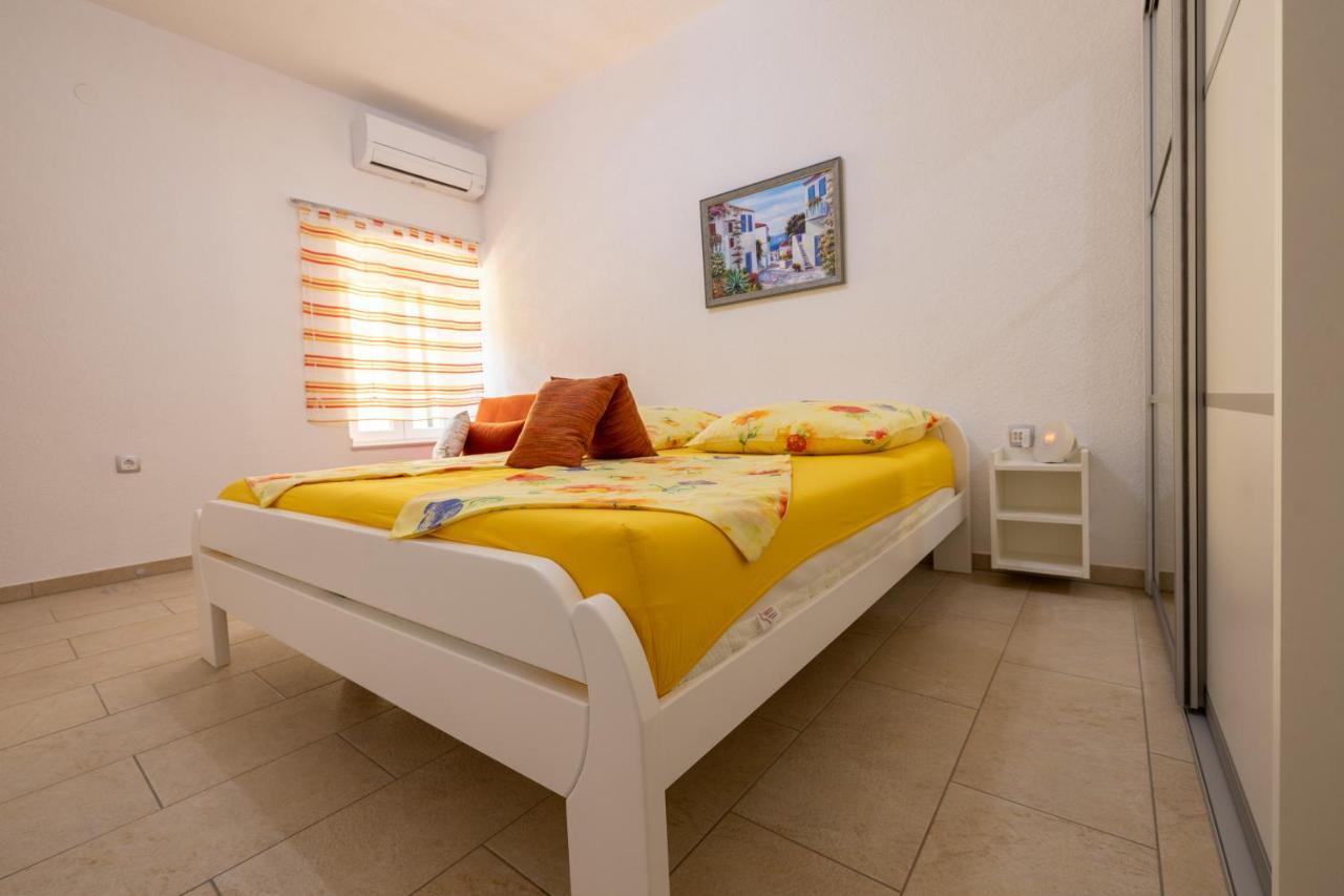 Apartmani Soldan Макарска Экстерьер фото