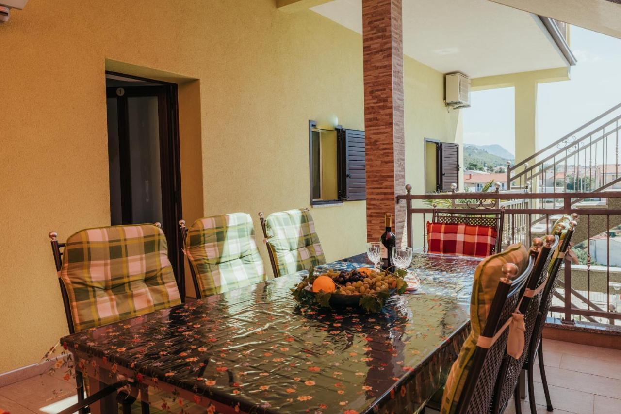 Apartmani Soldan Макарска Экстерьер фото