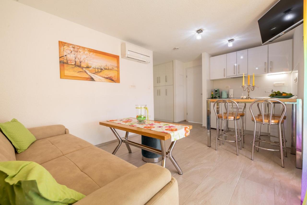 Apartmani Soldan Макарска Экстерьер фото