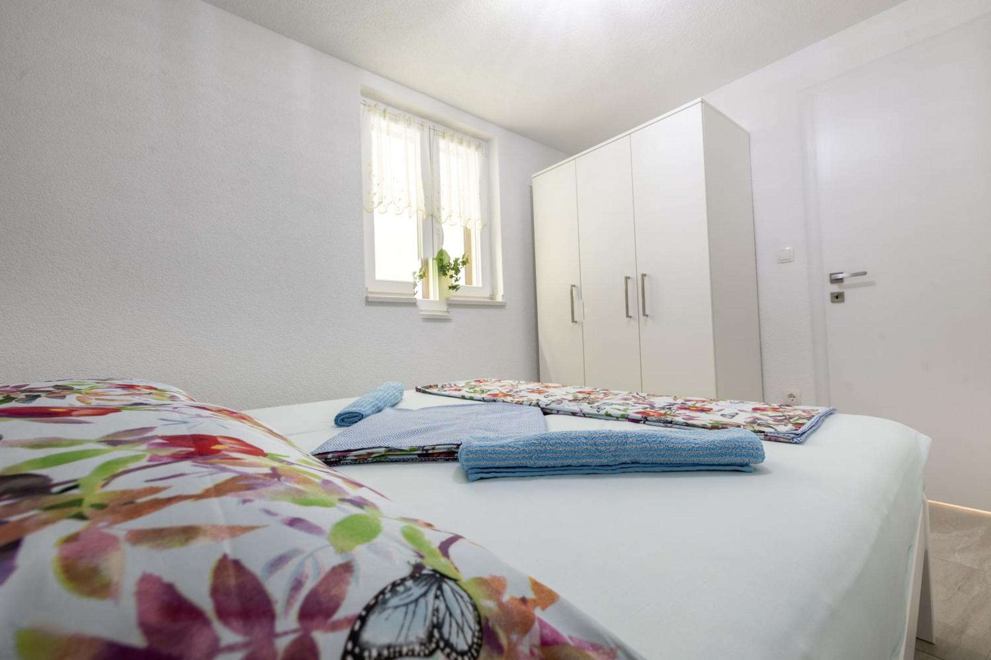 Apartmani Soldan Макарска Экстерьер фото